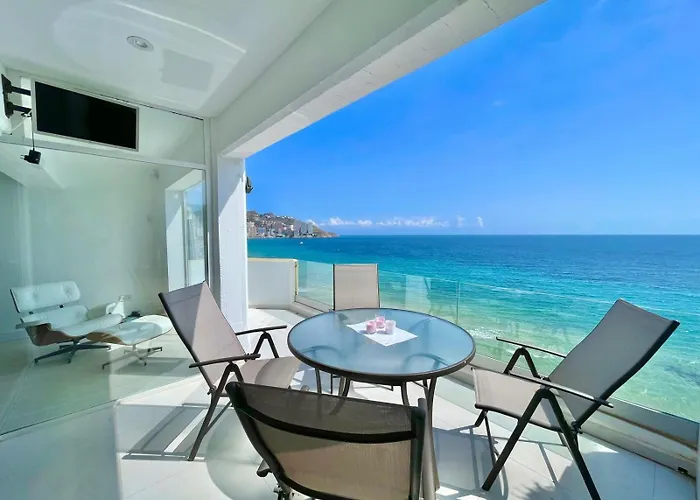 Emalco Seafront Modern דירה