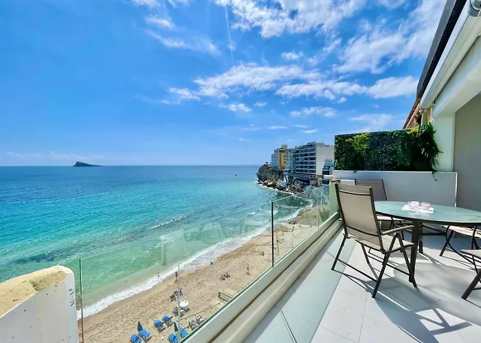 Emalco Seafront Modern شقة